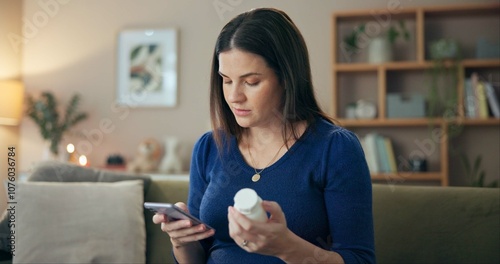 Slika na platnu Pregnant woman, phone and research with medication for safe pregnancy, online advice or side effects at home
