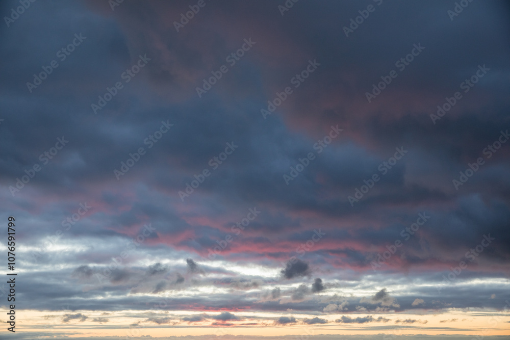 Fototapeta premium Beautiful skyscape with clouds at sunrise