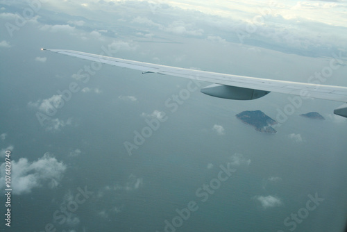 Wing of Boeing 777-300ER photo