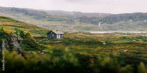Tiny house in the plain of Hardangervidda (Hardangervidda - Norway)