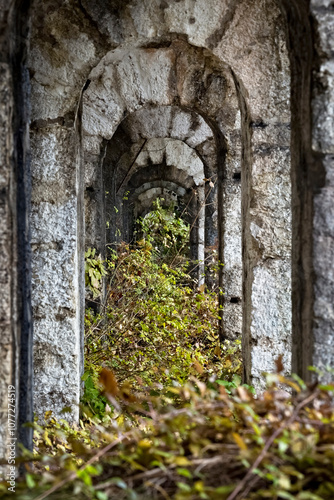 Obraz na płótnie Tagliata della Scala: interior of the 19th-century fortress with vaulted passages between casemates. Primolano, Valbrenta, Veneto, Italy. w salonie