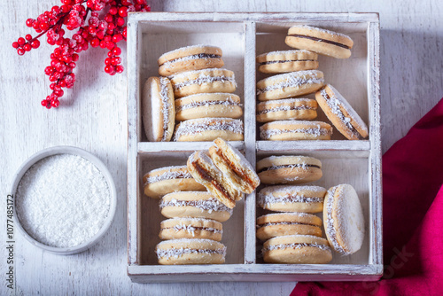 Obraz na płótnie Alfajor, a traditional Latin American cookie made from shortcrust pastry filled with dolce de leche. w salonie