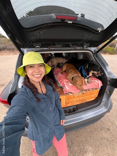 UGC wide angle Selfie dogs camper photo