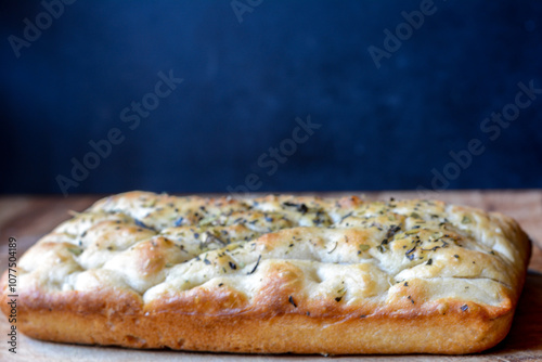 Photography focaccia chica para una persona rellena, de jamon y verduras