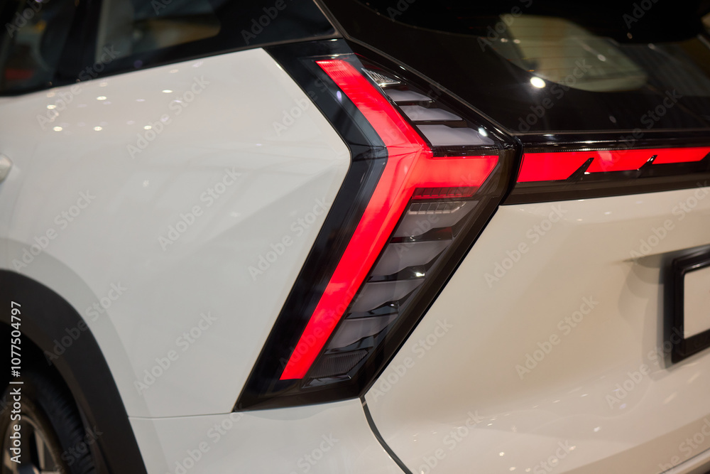 Obraz premium Closeup of a cars automotive tail brake light