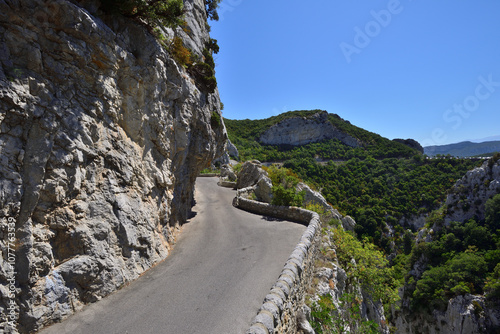 Gorges de Galamus　Languedoc Roussillon Pyrenees France / ガラムス狭谷 　ピレネー山脈　 フランス