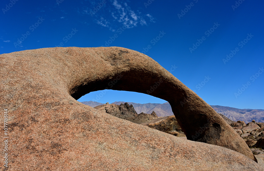 Mobius Arch in the Alabama Hills National Scenic Area, California.
Mobius Arch in the Alabama Hills National Scenic Area, California.
