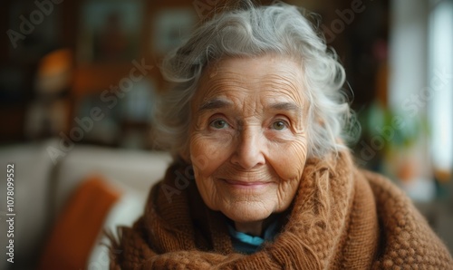 A kind-looking elderly woman smiles. AI.