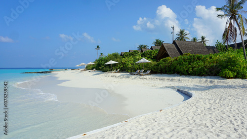 Fototapeta Naklejka Na Ścianę i Meble -  Maldives Island seaside villas on the beach