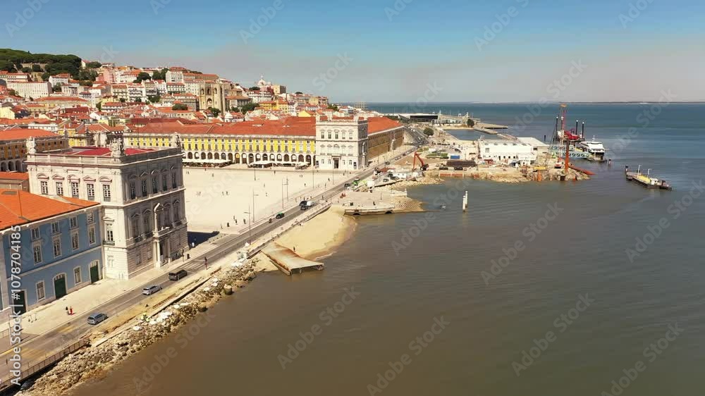 Vista Aérea da Zona Ribeirinha de Lisboa – Praça do Comércio, Lisboa, Portugal Vista Aérea da Zona Ribeirinha de Lisboa – Praça do Comércio, Lisboa, Portugal