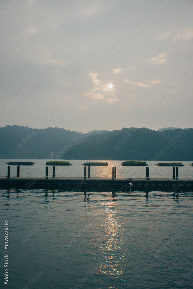 Naklejka premium SUN MOON Lake