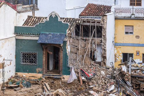 images of the flood in valencia, spain, la dana, destroyed houses, mud, rivers, floods comunidad vanelciana