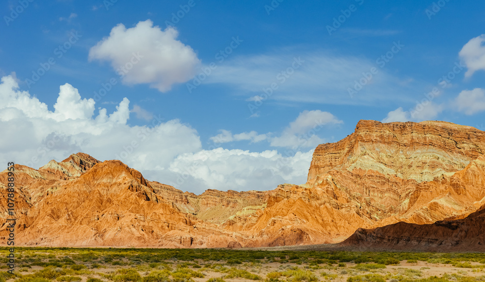 Obraz premium Aksu Wensu Grand Canyon National Geopark autumn natural scenery in Aksu, Xinjiang. 