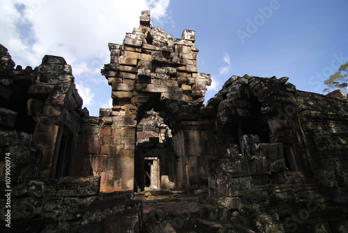 Angkor Wat, Cambodia photo