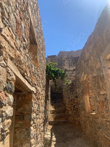 Straße auf Spinalonga  photo