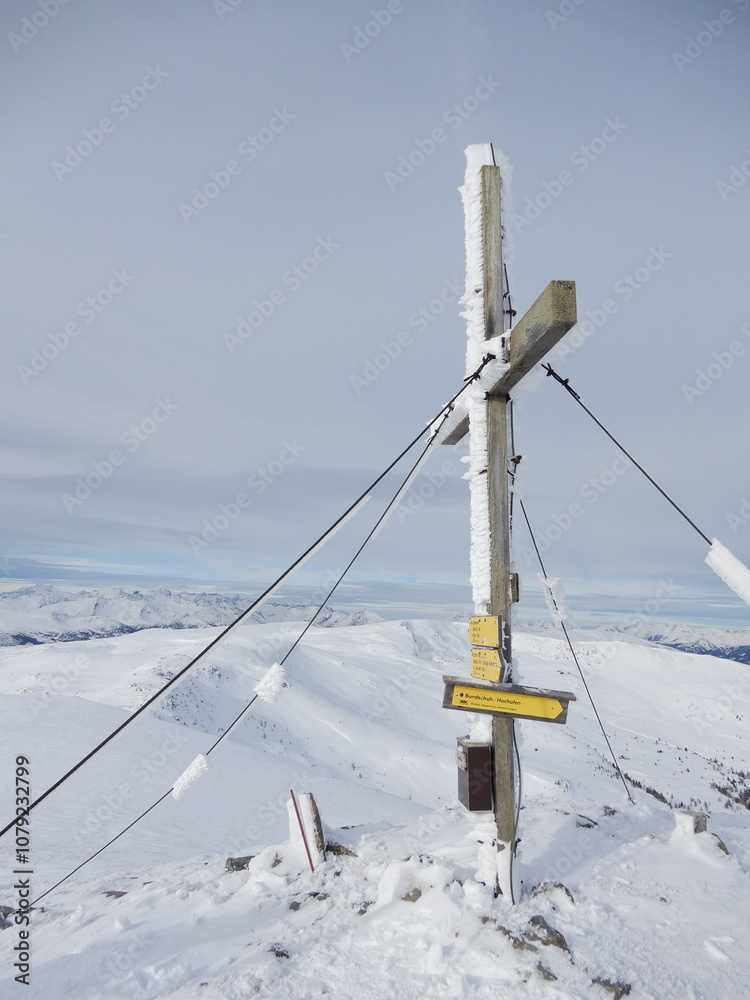 Obraz premium Anraum am Gipfelkreuz der Gaipahöhe 2192m