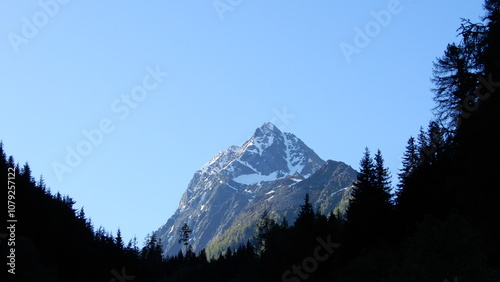 Ganot 3104m... Ansicht vom Osttiroler Lesachtal photo