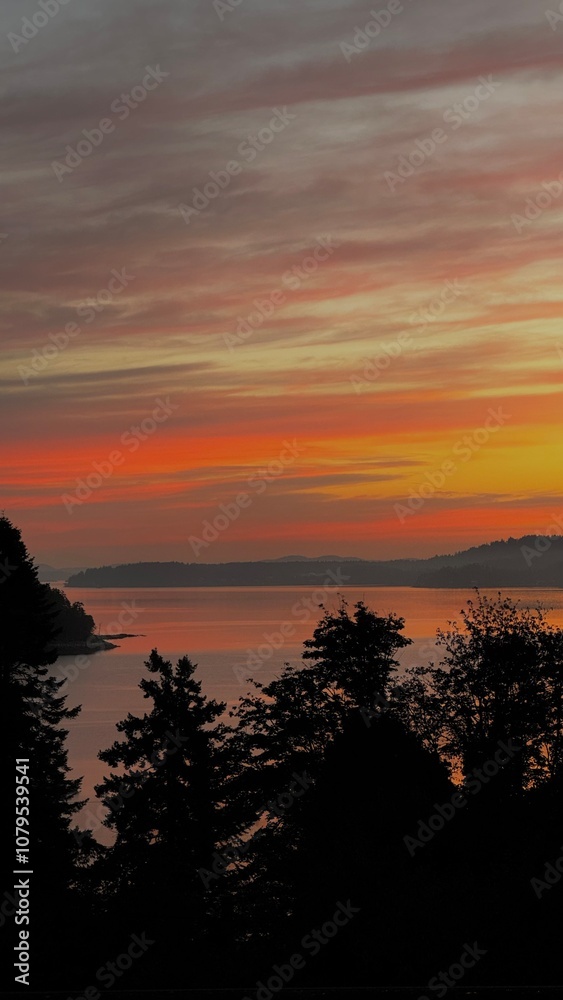 Obraz premium sunset over the sea