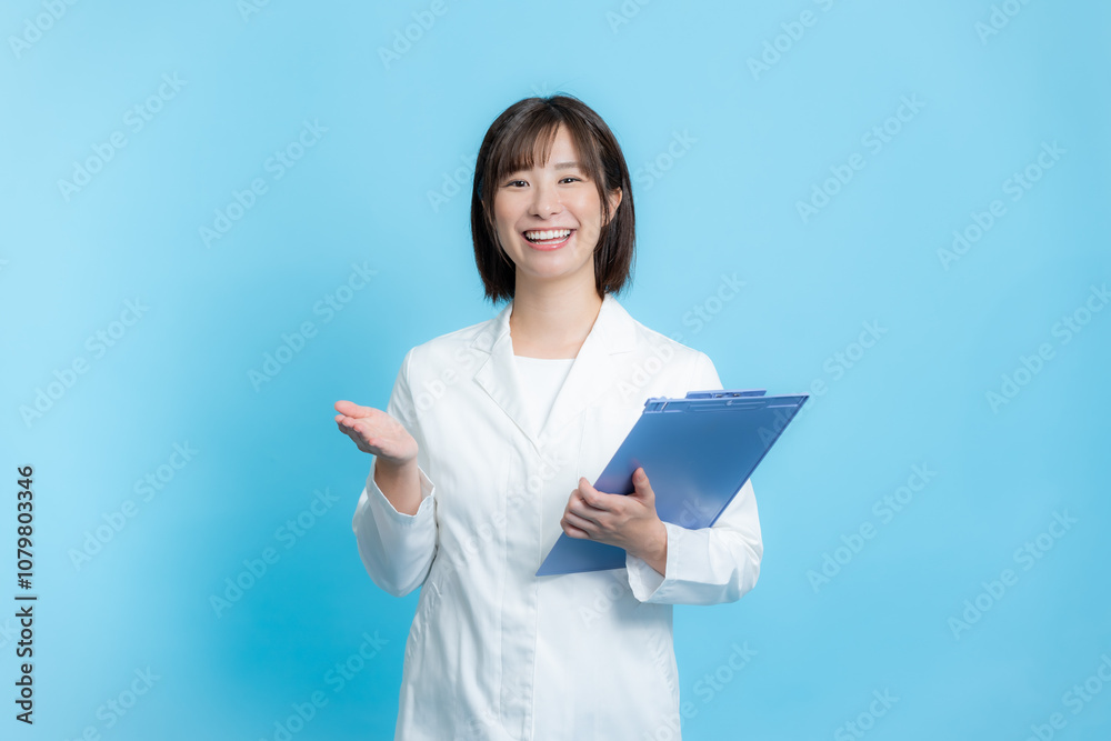 白衣を着た女性 白衣を着た女性