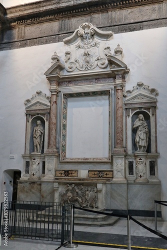 Obraz na płótnie Napoli - Altare destro del transetto nella Chiesa di San Severo al Pendino w salonie