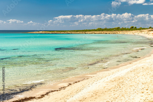 Torre Sgarrata ( o Torre Zozzoli ), Marina di Lizzano, Taranto, Puglia, Salento, Italia - Meravigliosa spiaggia con sabbia bianca e acque turchesi photo
