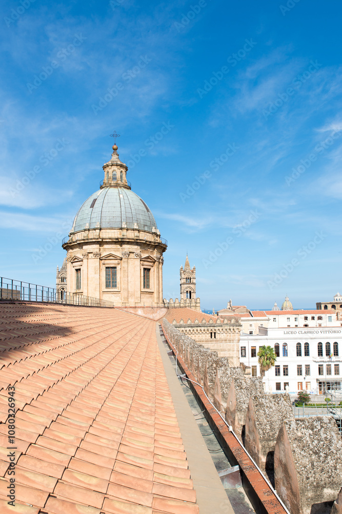 Obraz premium On the roof of the Palermo cathedral, Italy. The church was erected in 1185 by Walter Ophamil, the Anglo-Norman archbishop of Palermo.