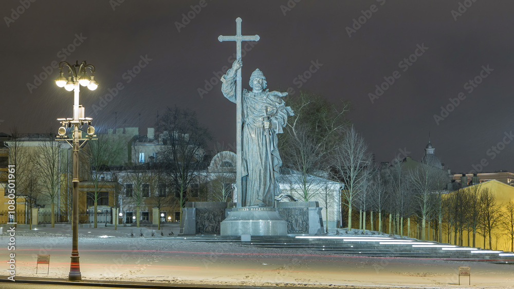 Fototapeta premium Monument to Prince Vladimir the Great timelapse hyperlapse on Borovitskaya Square in Moscow near the Kremlin.