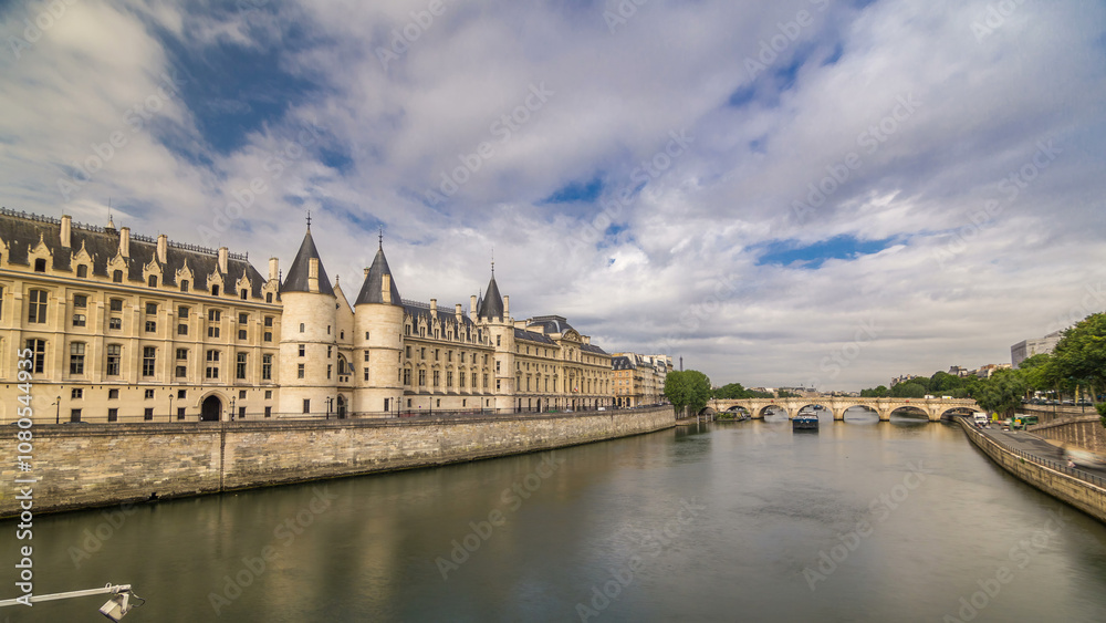 Naklejka premium Castle Conciergerie timelapse hyperlapse - former royal palace and prison. Paris, France.