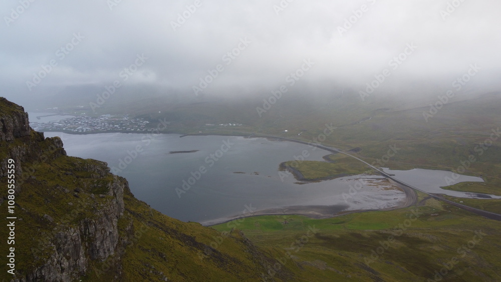 Los Fiordos de la Península de Snaefellsnes desde el cielo (Dron, Islandia) Los Fiordos de la Península de Snaefellsnes desde el cielo (Dron, Islandia)