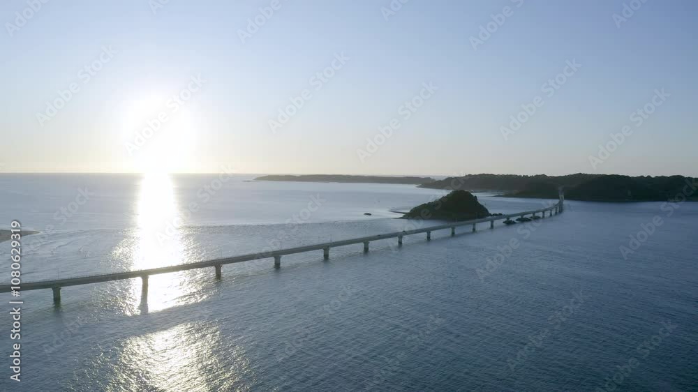 夕日と角島大橋の空撮