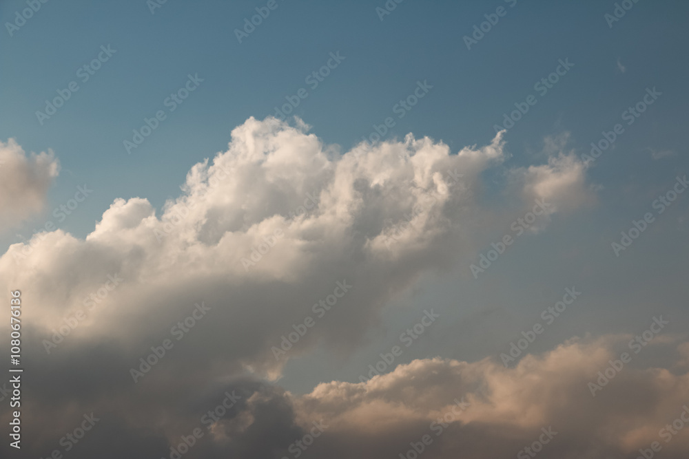 Obraz premium sky and clouds, Dramatic cloudy sky with rays in the background