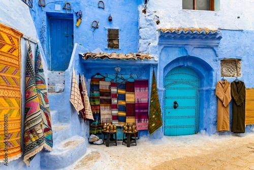 Cuadro en lienzo Endroit calme dans la ville bleue de Chefchaouen. Maroc.