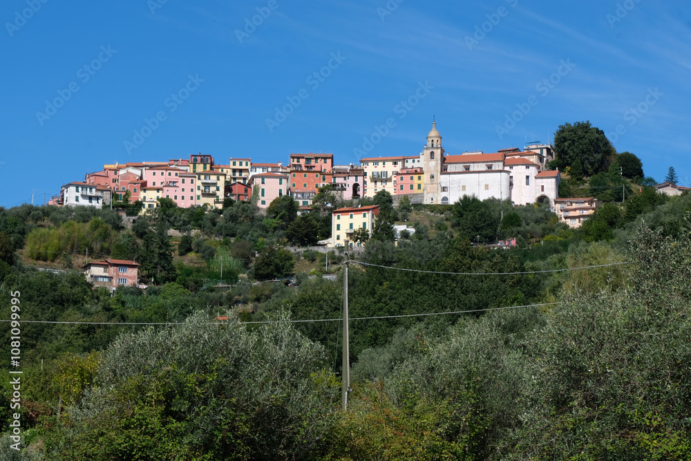 Veduta di Vezzano Superiore a Vezzano Ligure in provincia di La Spezia, Liguria, Italia. Veduta di Vezzano Superiore a Vezzano Ligure in provincia di La Spezia, Liguria, Italia.