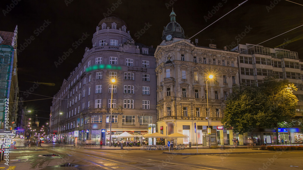 Naklejka premium Wenceslas Square in Prague at night timelapse hyperlapse, dusk time.
