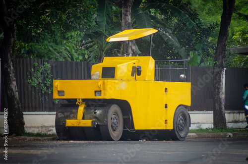 road asphalt rolling machine,
Highway builder