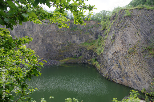 Orgues basaltiques et volcan de Montpeloux photo