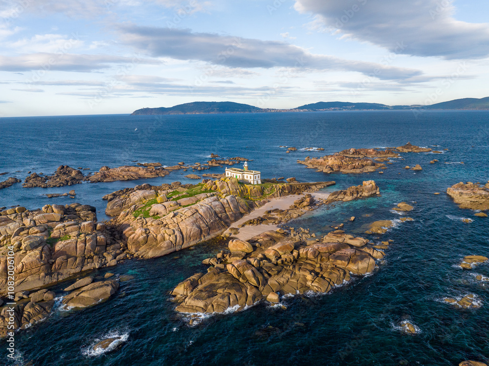 Obraz premium Faro Islas Llobeiras en Carnota, Coruña, Galicia