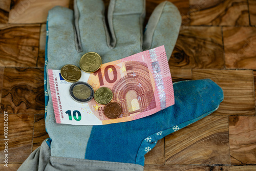 Ab Januar 2025 erhöht sich in Deutschland der Mindestlohn photo