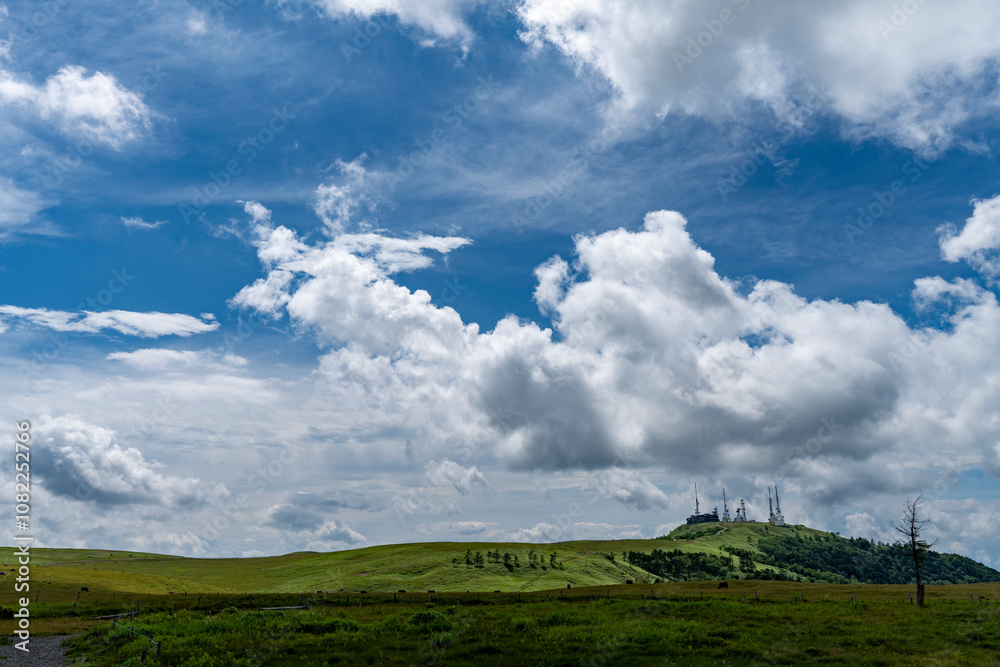 Obraz premium 夏空の美ヶ原