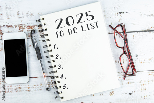 2025 To Do List Text on Note Pad
