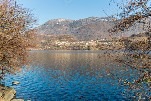 Obraz na płótnie Lake of Caldonazzo / Trentino w salonie