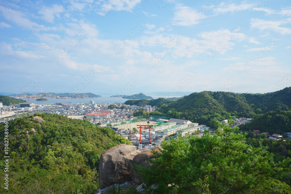 Obraz premium 天空の鳥居