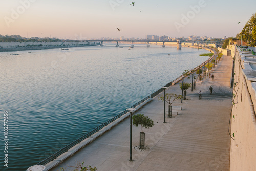 Canvas Print Ahmedabad Waterfront - Photos of River Sabarmati at dawn and sunrise