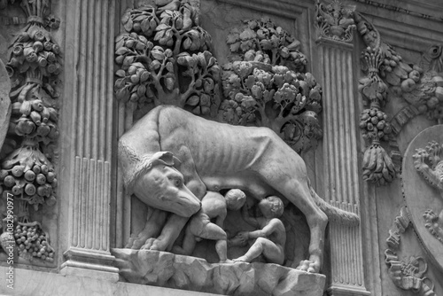 The Capitoline Wolf sculptu...