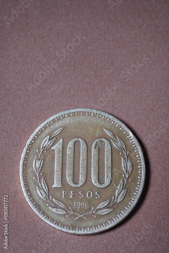 Chilean copper coin: 100 pesos year 1996