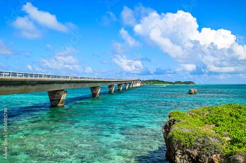 Wallpaper Mural 日本にある沖縄宮古島のとても美しい海の風景 Torontodigital.ca
