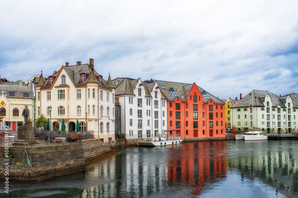 Naklejka premium Norwegen, Altstadt Bakklandet in Trondheim