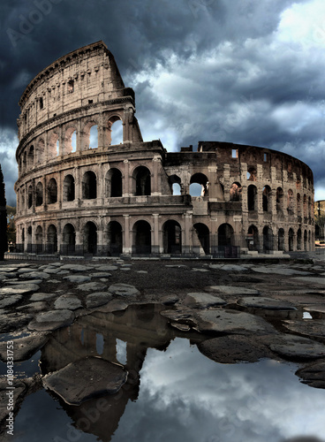 Canvas Print Colosseum after rain