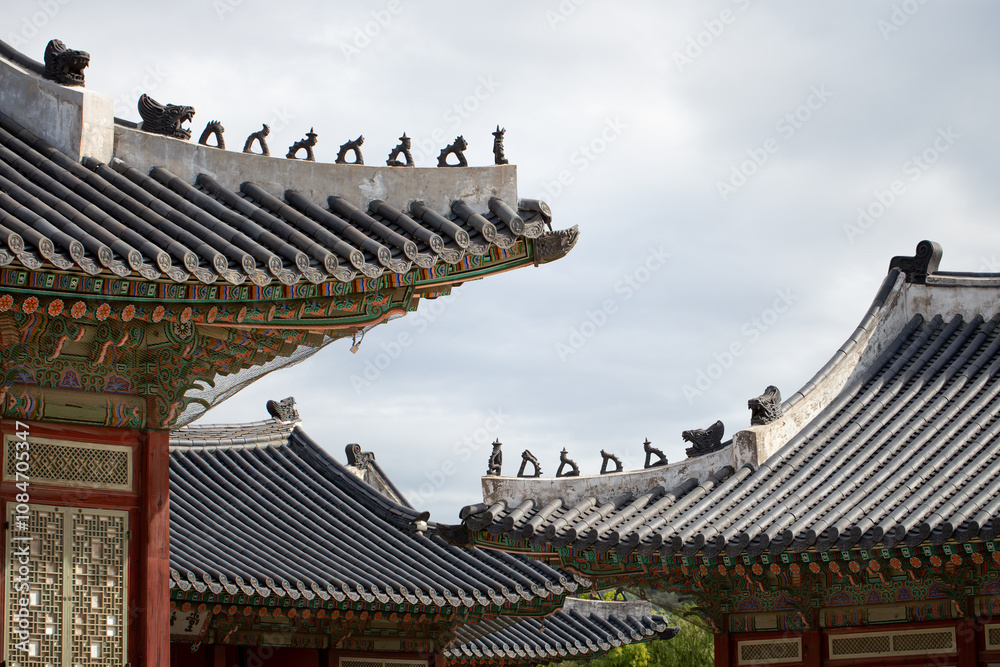 Seoul, South Korea - September 23, 2024: Gyeongbokgung the first main palace built to move the capital to Seoul, 경복궁 서울 한국 Seoul, South Korea - September 23, 2024: Gyeongbokgung the first main palace built to move the capital to Seoul, 경복궁 서울 한국