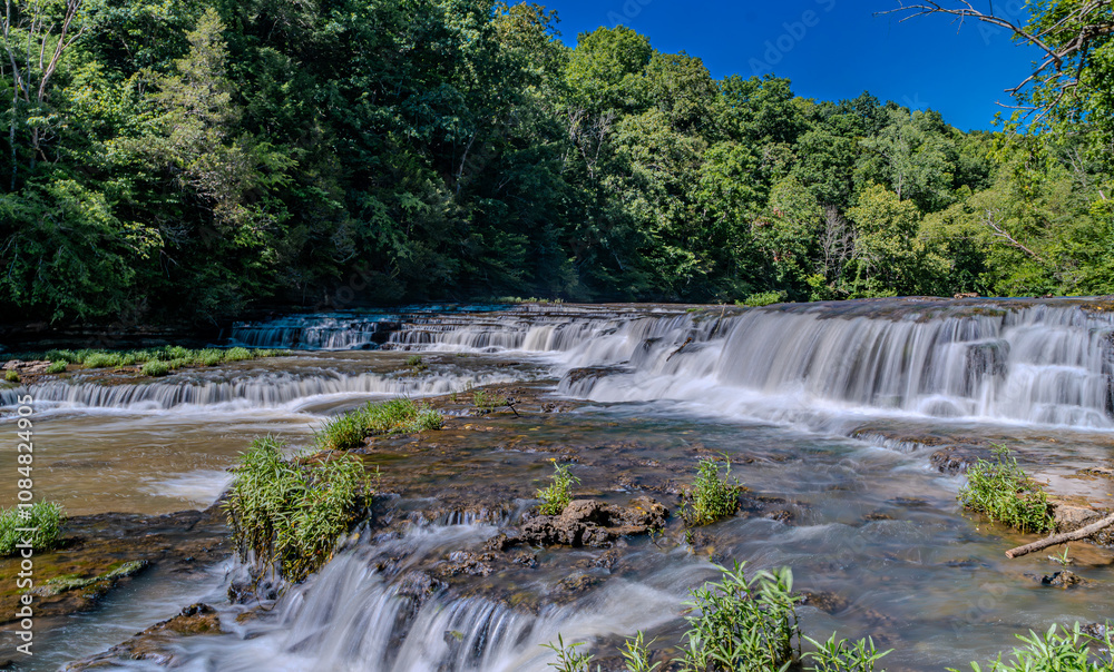 Obraz premium waterfall in the forest